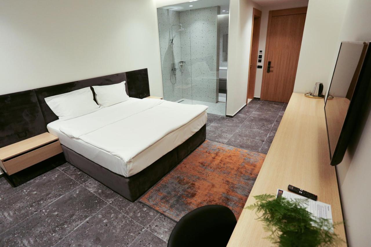 Hotel 12 Gjakova Εξωτερικό φωτογραφία